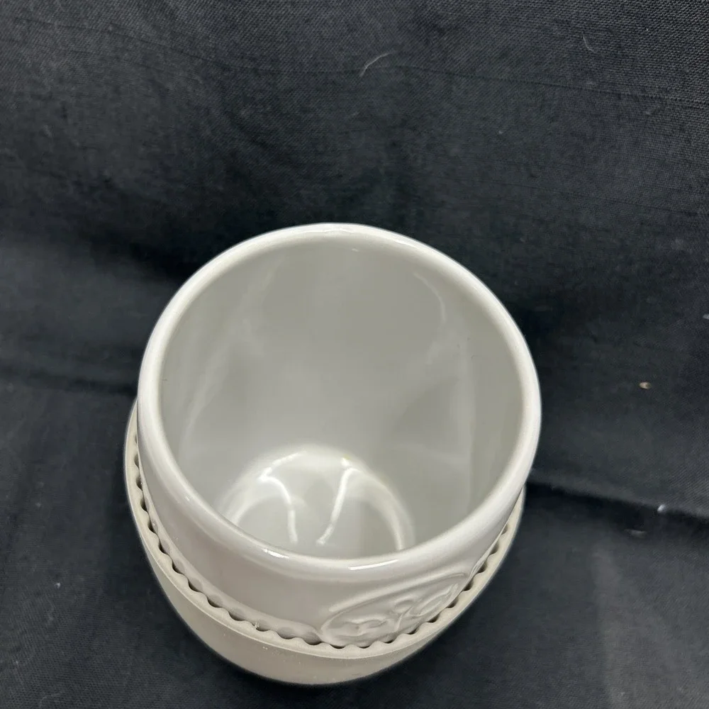 Pampered Chef White Ceramic Egg Cooker Cup Lid with Gray Silicone Sleeve #1529